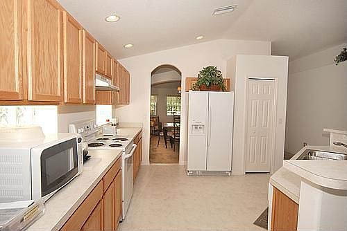 3rd image of 6002 Catlin Dr