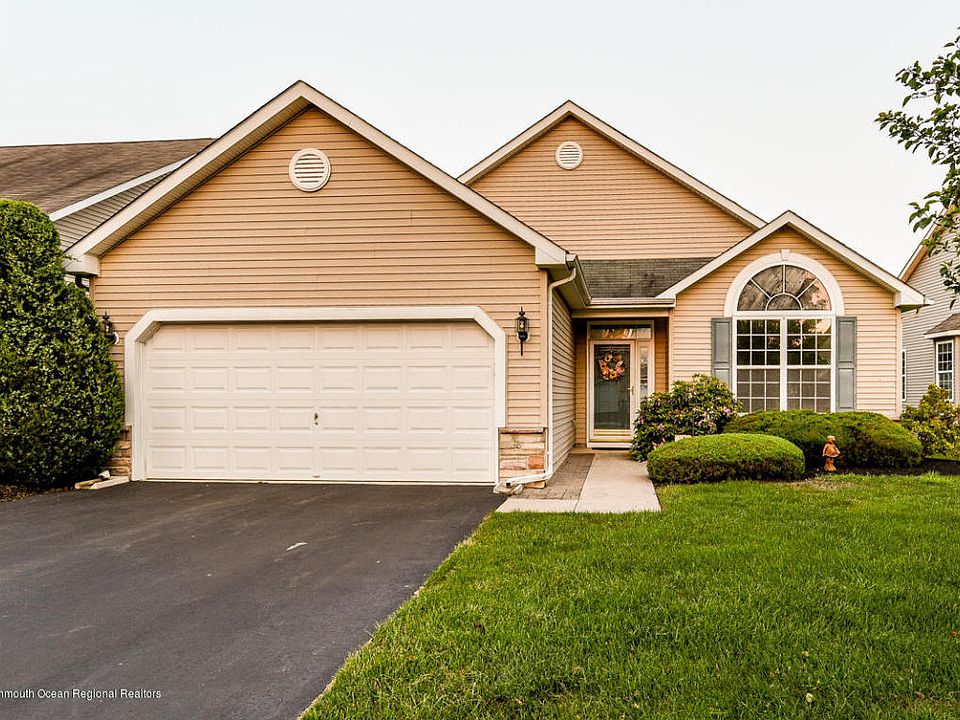 1st image of 407 Monticello Ln