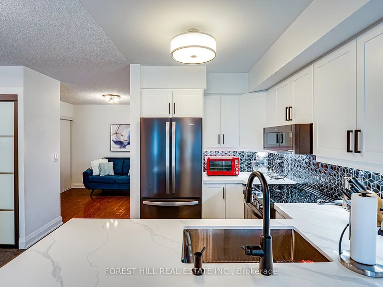 30 N Park Rd #214 — Photo 11