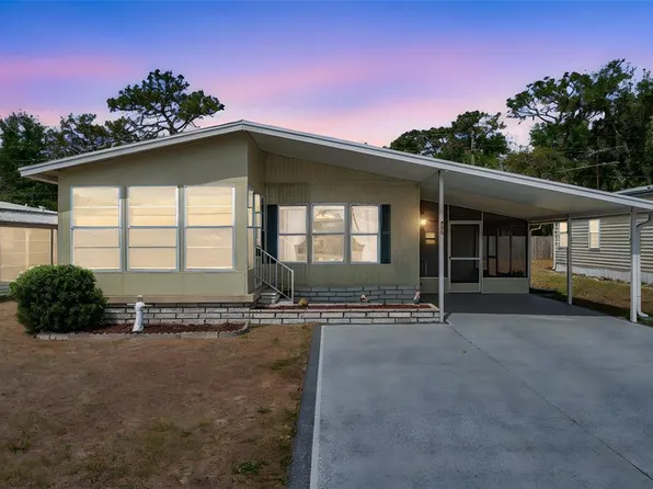 4801 Blanco Dr, Zephyrhills, FL 33541