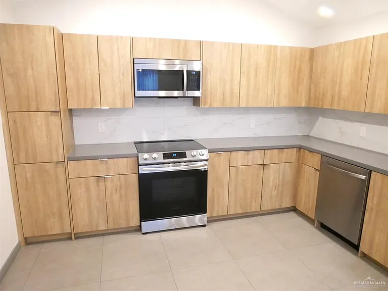 1317 E Iris Ave #1 — Photo 10