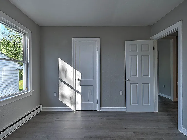 304 N Hardin St — Photo 9