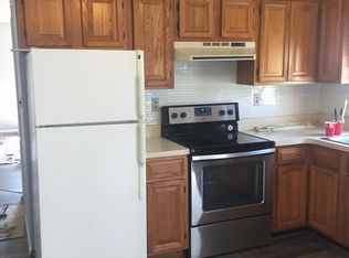 2 Walnut Ave, Farmingdale, NY 11735