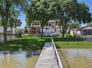 8913 Sunrise Point Ct, Fort Worth, TX 76135