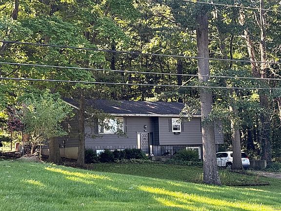 3rd image of 504 Mason Rd E