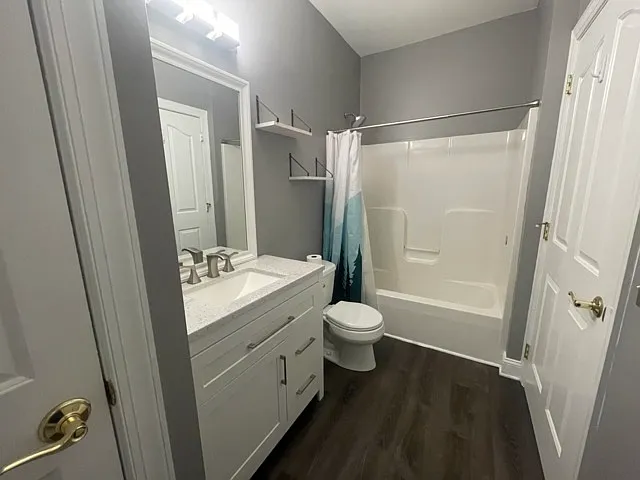 2nd Bathroom
