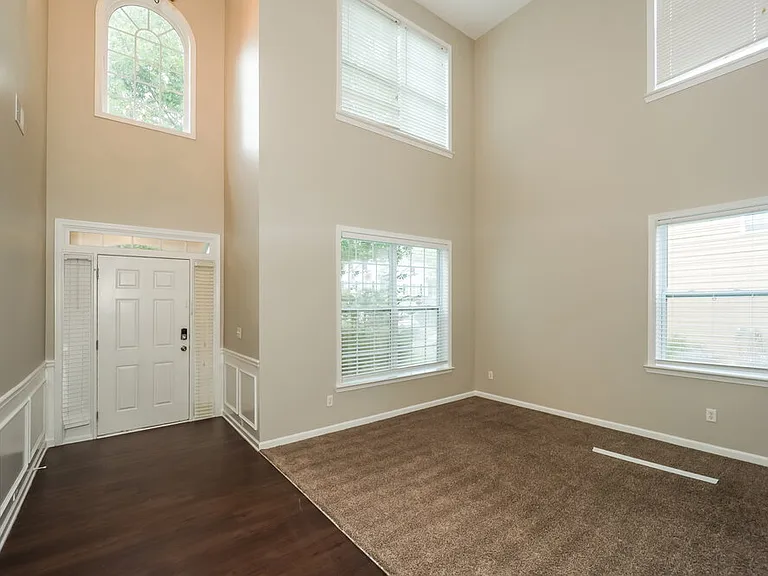 89 Lakeshore Pkwy — Photo 4