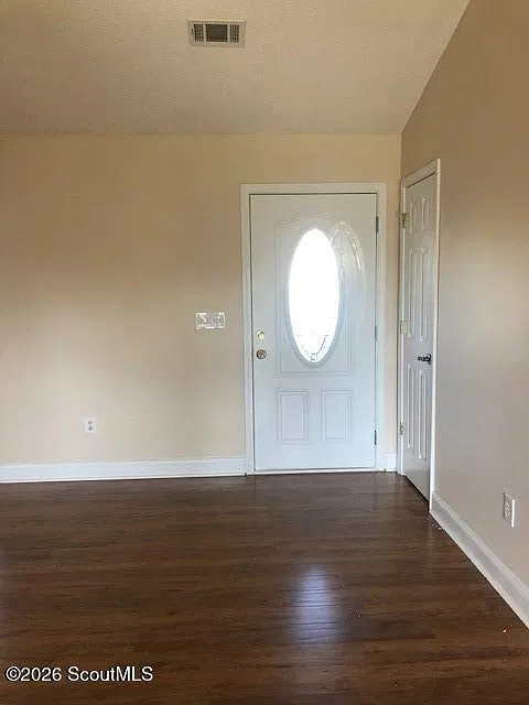 3 bed, 2.0 bath, 1274 sqft, $1,700 — Photo 3