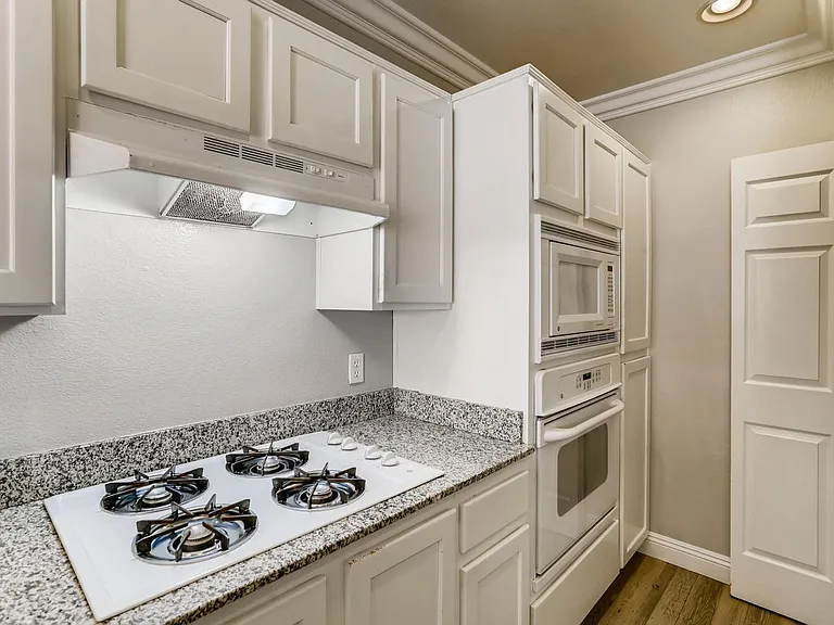 19 E Agate Ave #501 — Photo 9