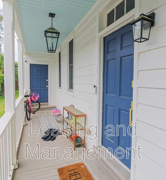 49 America St — Photo 3