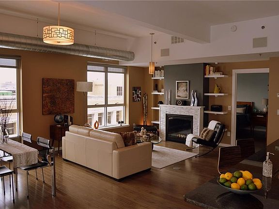 5th image of 211 W Jefferson St APT 308
