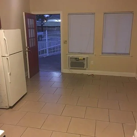 Building Photo - 1845 Gentilly Blvd #B