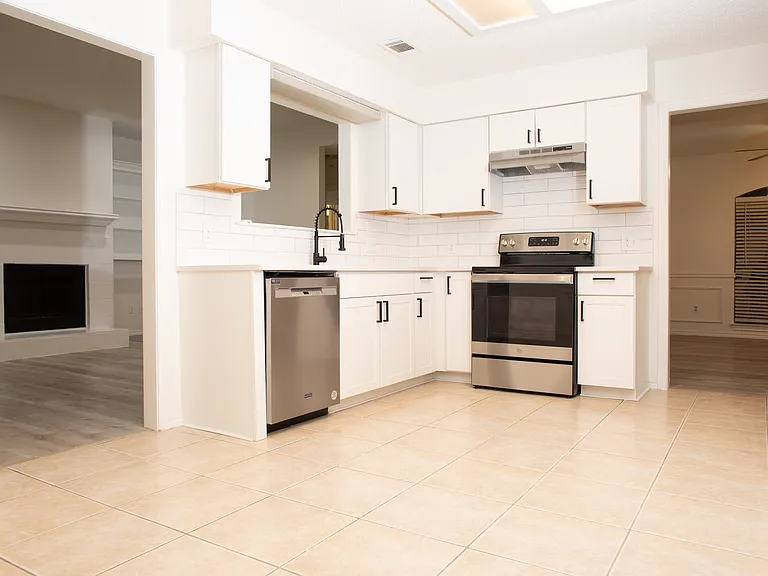 7960 Williams Ave — Photo 8