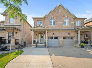 73 Lesabre Cres, Brampton, ON L6P 3R4