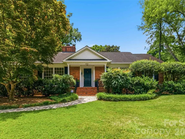 3900 Riverbend Rd, Charlotte, NC 28210