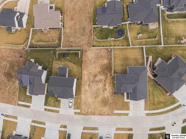8213 N 167th Ave, Bennington, NE 68028