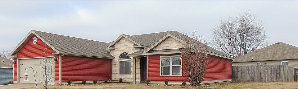 1st image of 15184 Mills Cv