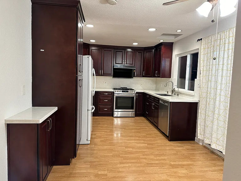 2297 Goldcrest Cir — Photo 8