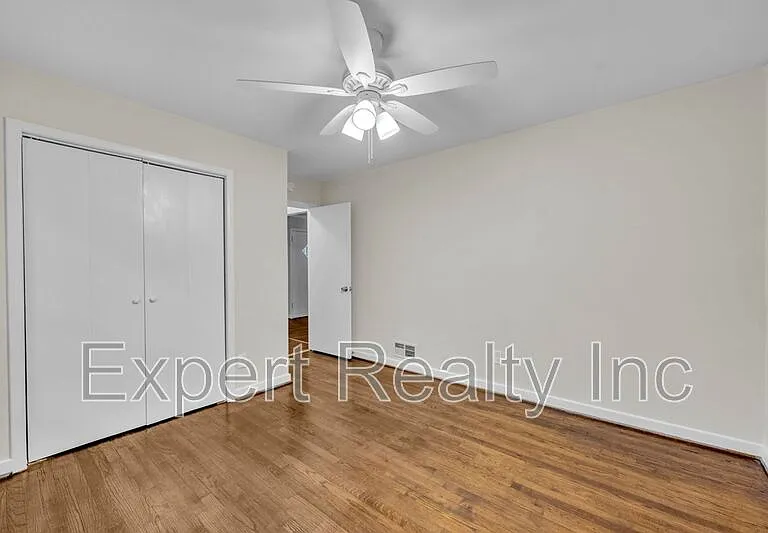 7428 Paris Ave — Photo 11