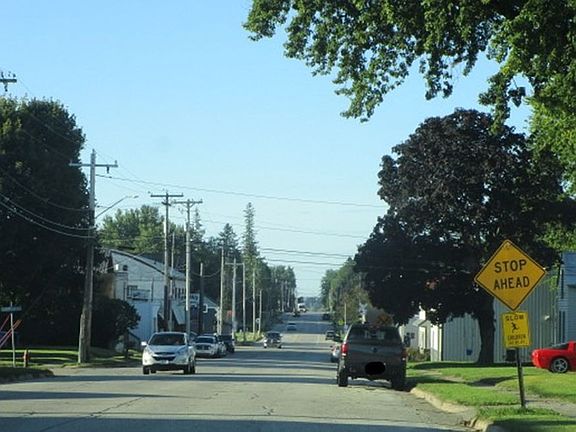 Exterior Neighborhood (street photo)