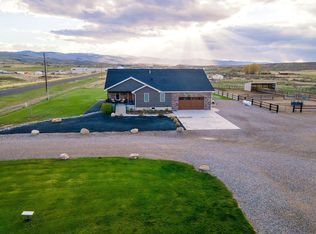 41 Lyons Valley Rd, Lander, WY 82520