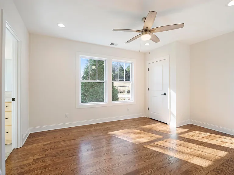 100 Gilbert Rd — Photo 19
