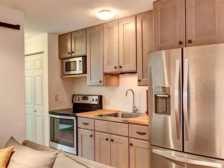 214 S Harris St #102 — Photo 12