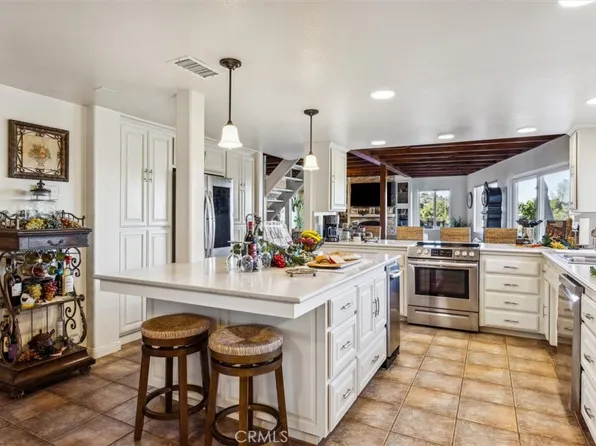 5503 Whispering Pines Ln, Paso Robles, CA 93446