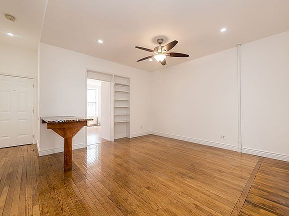4th image of 1055 Jefferson Ave