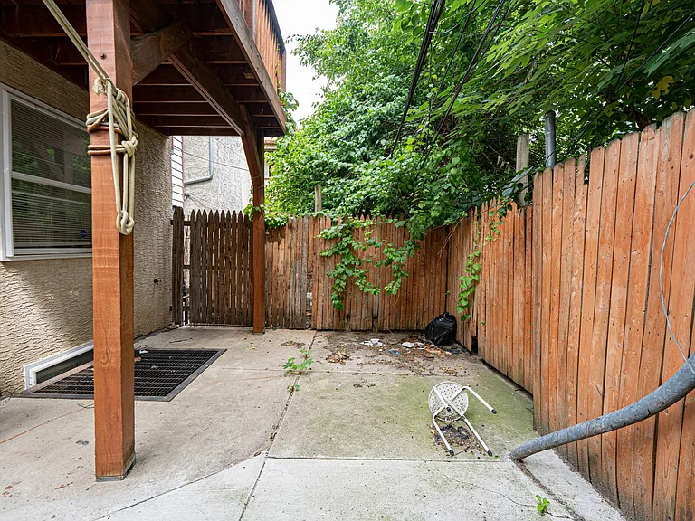 1528 Brown St #1 — Photo 24