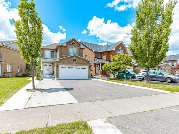7268 Village Walk, Mississauga, ON L5W 1V7