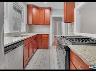 32 Dodd St, East Orange, NJ 07017
