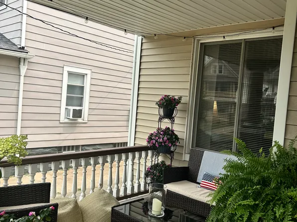 1293 Warren Rd, Lakewood, OH 44107