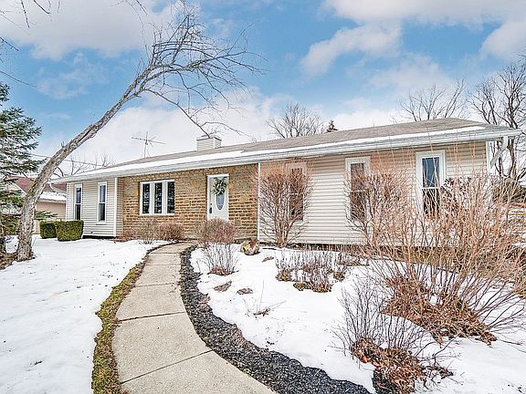 3rd image of 6780 Kildare Dr