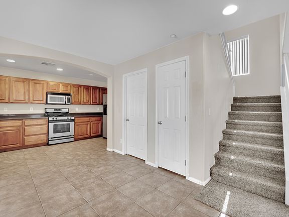 5th image of 4753 Priory Gardens St