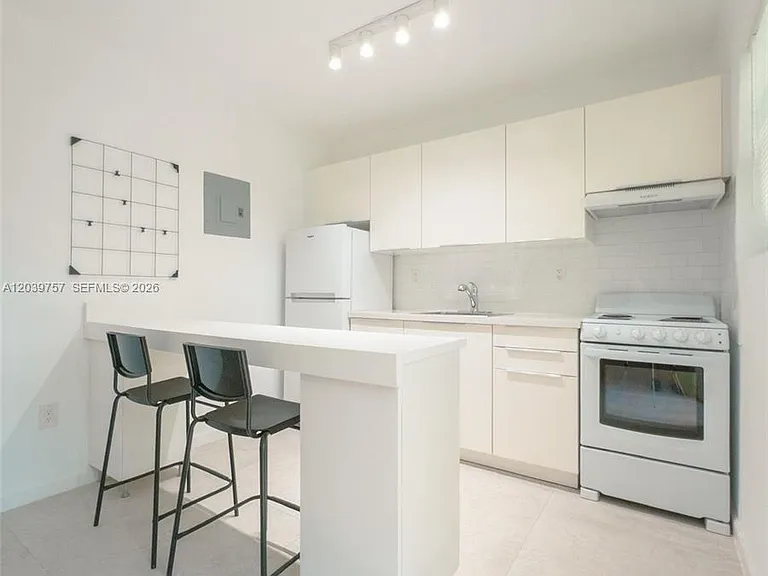 3676 Oak Ave #5 — Photo 5
