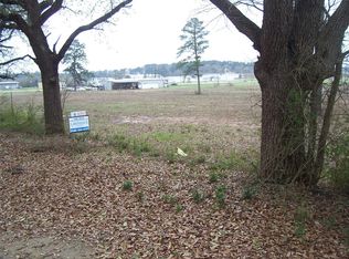 1200 S 4th St, Crockett, TX 75835