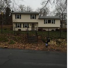 3 Queen St, New Windsor, NY 12553