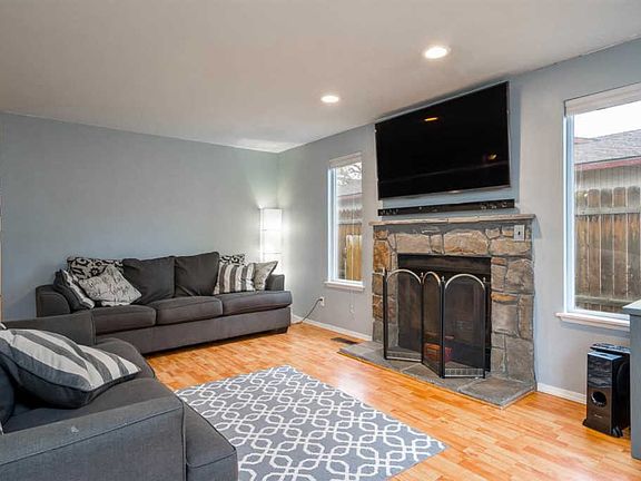 5th image of 5119 Dove Ln