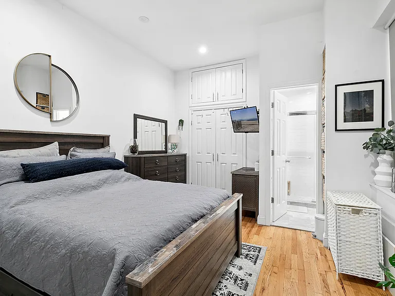 330 W 85th St #1G — Photo 6