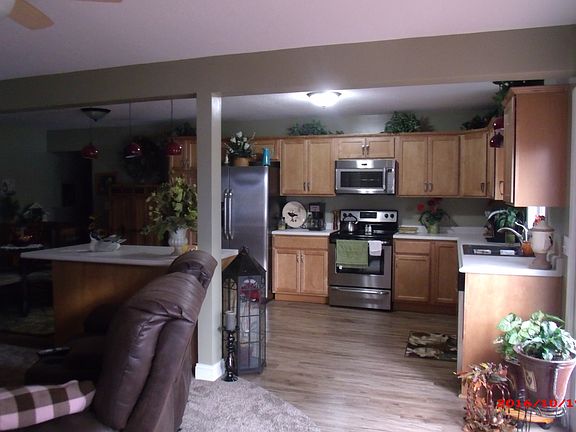 3rd image of 150 Seneca Dr
