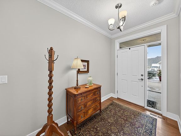 5th image of 3750 Berkshire Rd SW