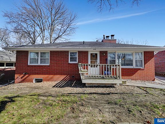 3rd image of 840 N 57th St