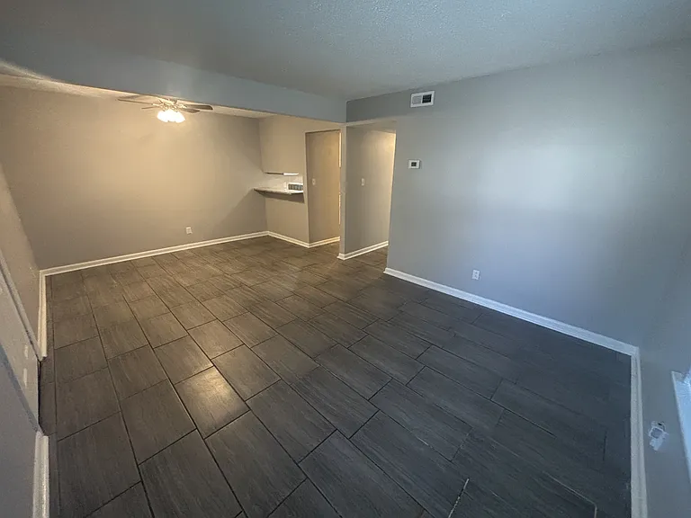 3422 Glen Park Cir NW #B — Photo 6