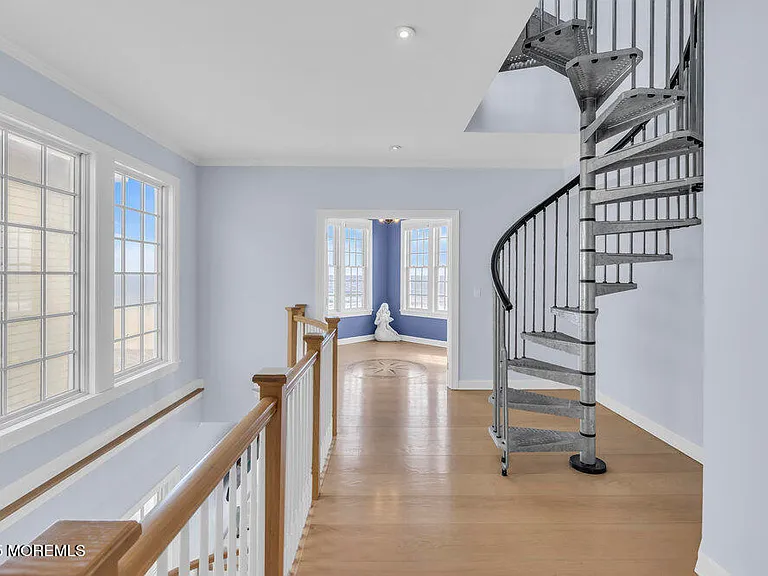 1302 Ocean Ave — Photo 42