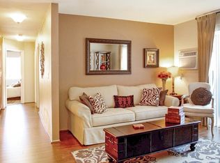 736 Oaktree Ln APT 211, San Marcos, CA 92069