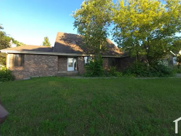 3529 Applewood Ln, Rockford, IL 61114