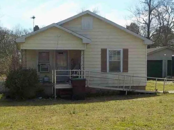 810 13th Ave, Sheffield, AL 35660