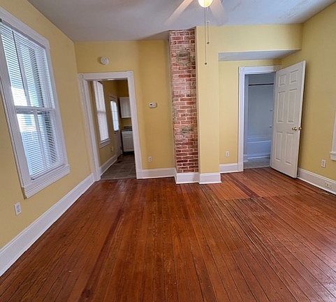 5th image of 114 Parsons St #A