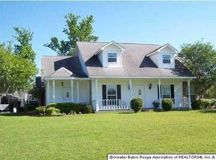 37308 Oak Hills Dr, Denham Springs, LA 70706